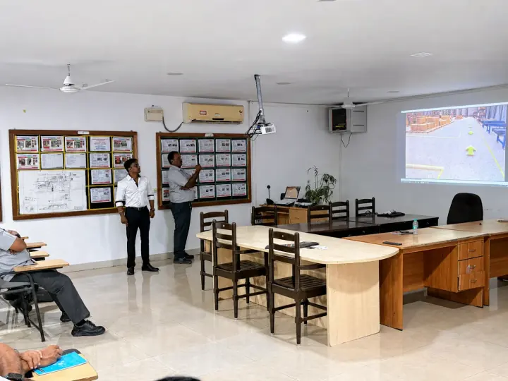 Instructor presenting a FireSafeX training scenario to a classroom